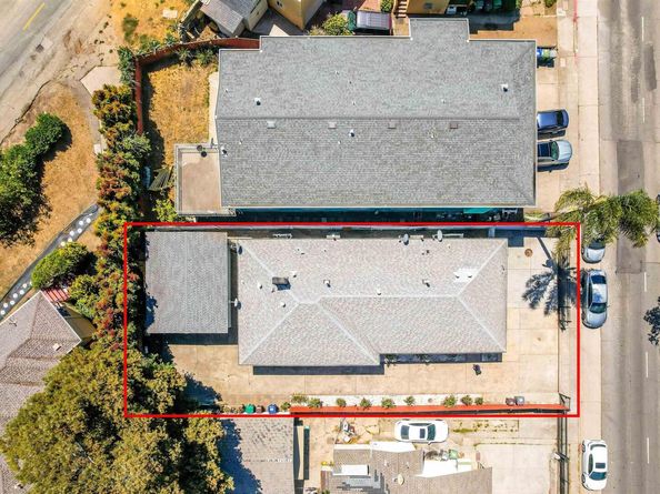 6133 Seminary Ave, Oakland CA 94605