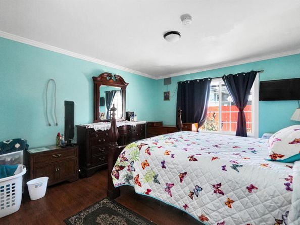 6133 Seminary Ave, Oakland CA 94605
