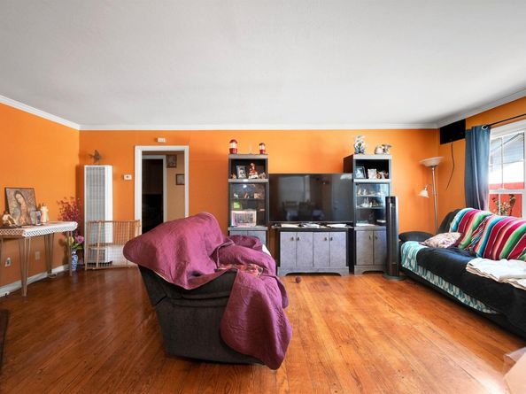 6133 Seminary Ave, Oakland CA 94605