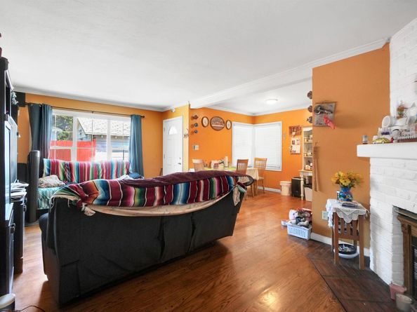 6133 Seminary Ave, Oakland CA 94605