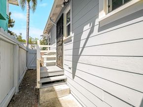 6133 Seminary Ave, Oakland CA 94605