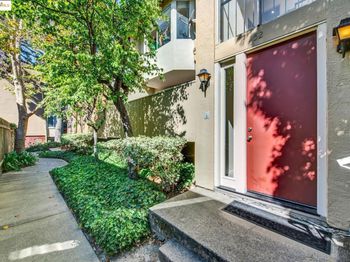 2121 Vale Rd