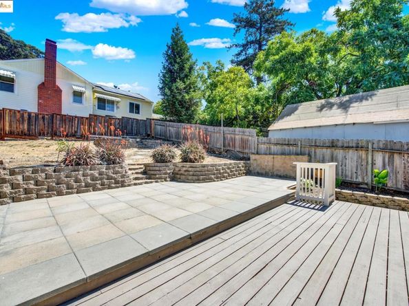 8010 Ney Ave, Oakland CA 94605