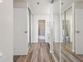 555 Pierce St 203, Albany CA 94706