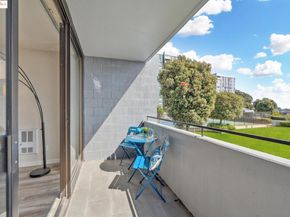 555 Pierce St 203, Albany CA 94706