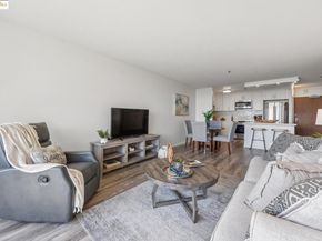 555 Pierce St 203, Albany CA 94706