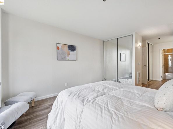 555 Pierce St 203, Albany CA 94706