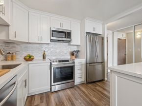 555 Pierce St 203, Albany CA 94706