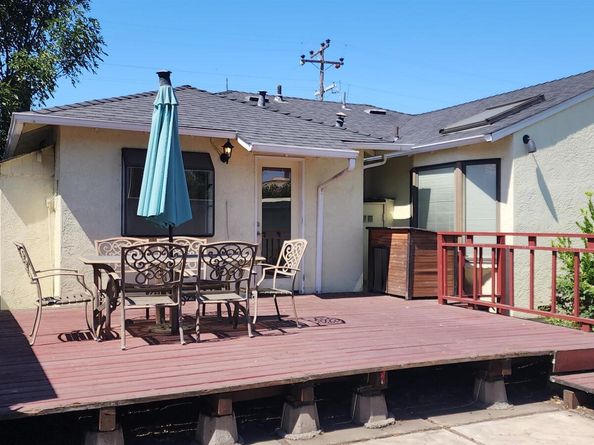 3672 Del Monte Way, San Leandro CA 94578