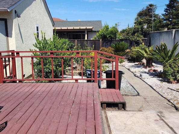 3672 Del Monte Way, San Leandro CA 94578