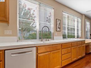 7572 Meadow Ct, Dublin CA 94568