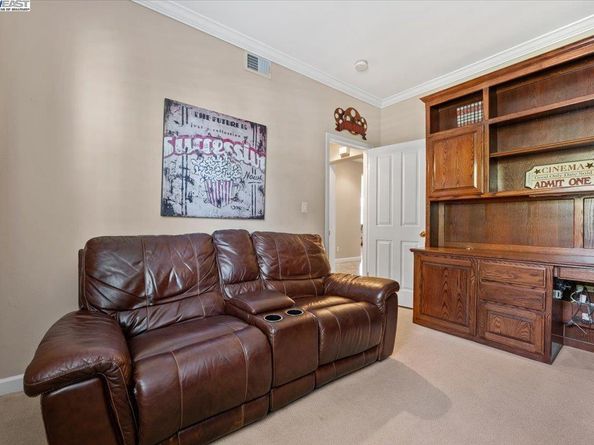 7572 Meadow Ct, Dublin CA 94568