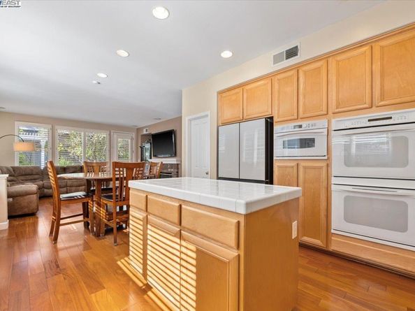7572 Meadow Ct, Dublin CA 94568