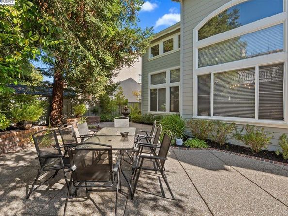 7572 Meadow Ct, Dublin CA 94568