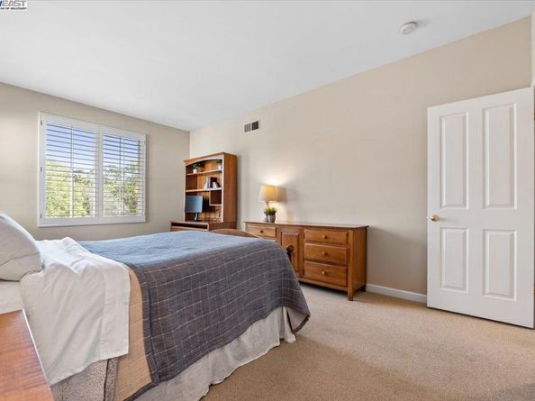 7572 Meadow Ct, Dublin CA 94568