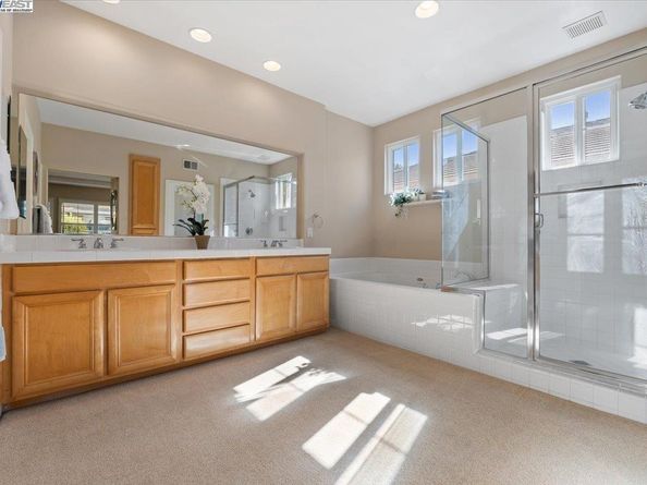 7572 Meadow Ct, Dublin CA 94568