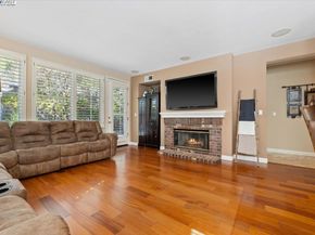 7572 Meadow Ct, Dublin CA 94568