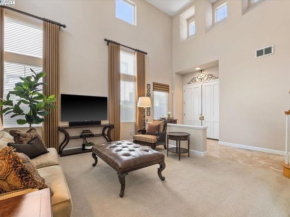 7572 Meadow Ct, Dublin CA 94568