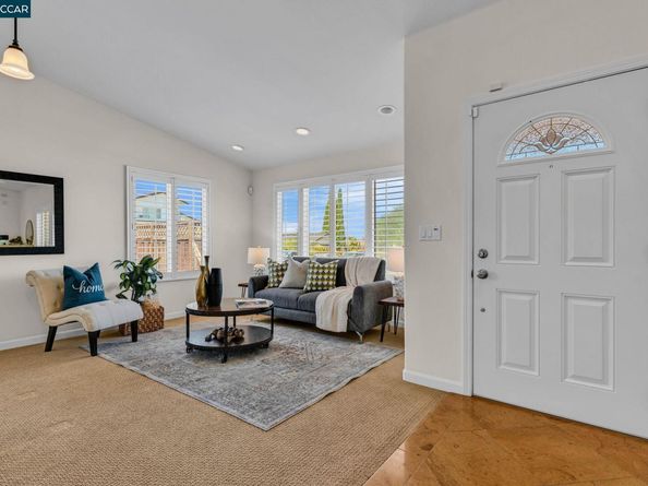 1144 Stirling Dr, Rodeo CA 94572