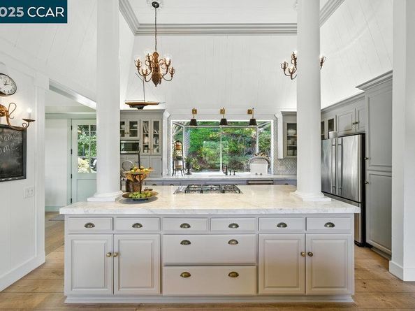 164 Camino Don Miguel, Orinda CA 94563