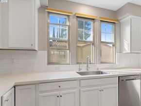 93 Catania Cmn, Fremont CA 94536