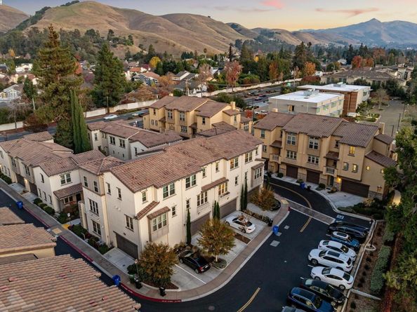 93 Catania Cmn, Fremont CA 94536