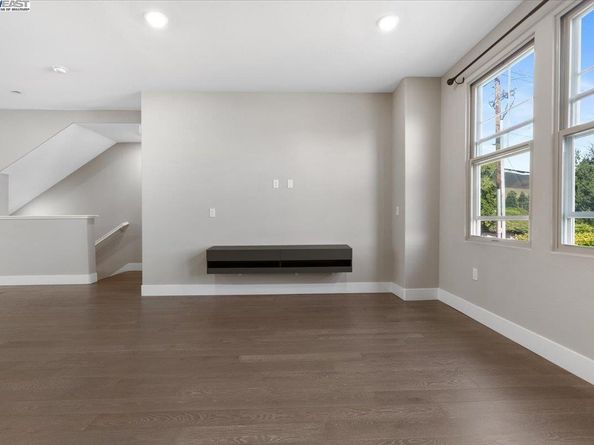 93 Catania Cmn, Fremont CA 94536