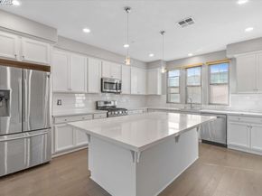 93 Catania Cmn, Fremont CA 94536