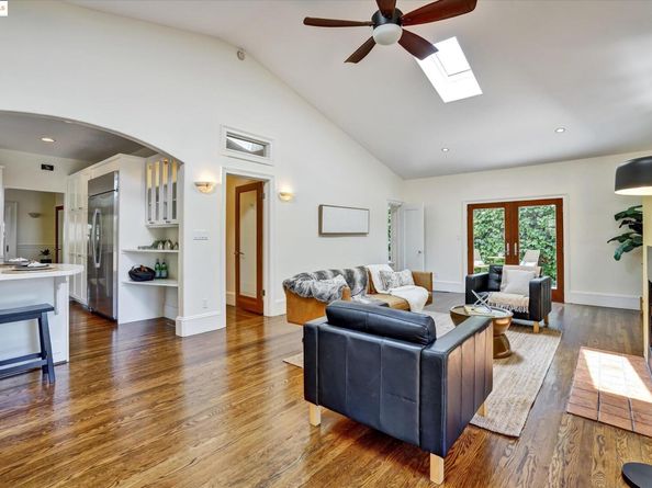 285 Breed Ave, San Leandro CA 94577