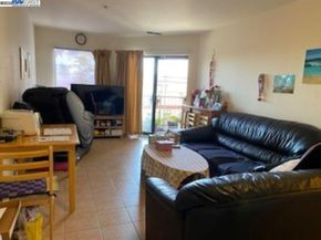 330 8Th St 4H, Oakland CA 94607