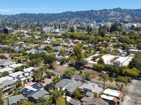 2230 Sacramento St, Berkeley CA 94702