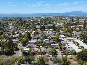 2230 Sacramento St, Berkeley CA 94702