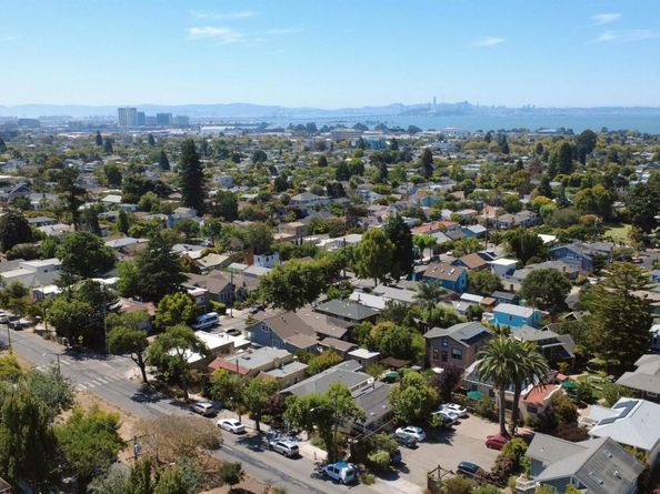 2230 Sacramento St, Berkeley CA 94702