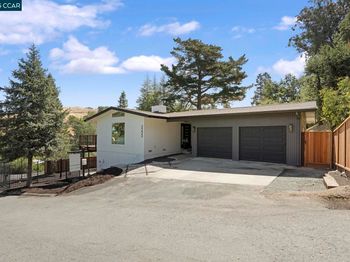 3233 Lucas Circle