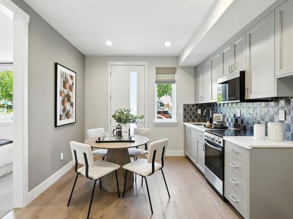 1670 Larkspur Street, Alameda CA 94501