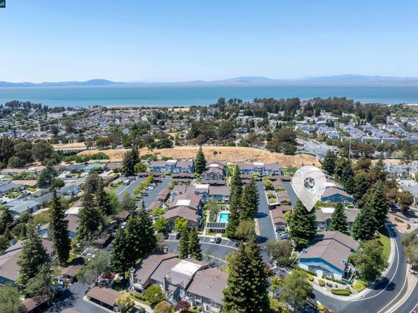 15 Glenwood, Hercules CA 94547