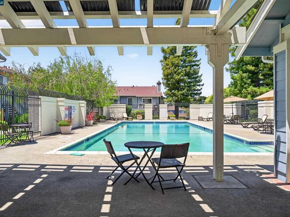 15 Glenwood, Hercules CA 94547