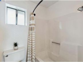 680 Dartmore Lane 260, Hayward CA 94544