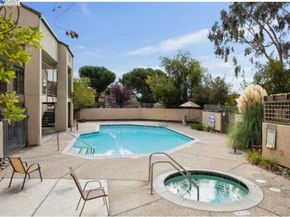 680 Dartmore Lane 260, Hayward CA 94544
