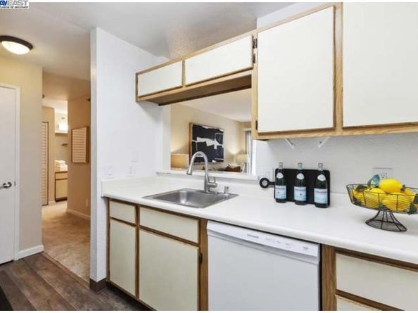 680 Dartmore Lane 260, Hayward CA 94544