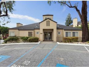 680 Dartmore Lane 260, Hayward CA 94544
