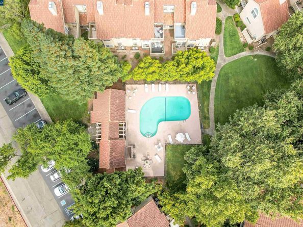 1407 Forest Run, Hercules CA 94547
