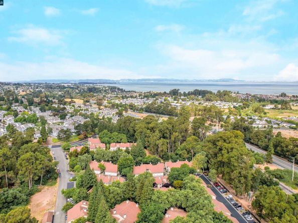 1407 Forest Run, Hercules CA 94547