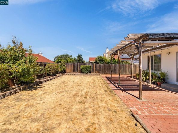 103 Columbine Dr, Hercules CA 94547