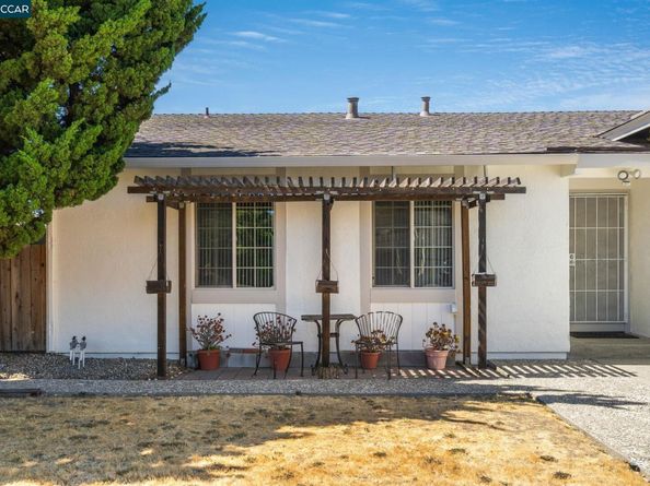 103 Columbine Dr, Hercules CA 94547