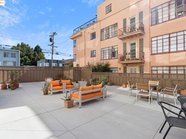 2550 dana 2F, Berkeley CA 94704