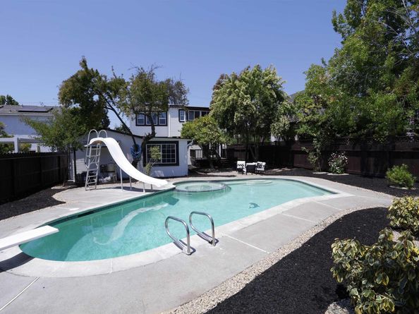 851 Estudillo Ave, San Leandro CA 94577