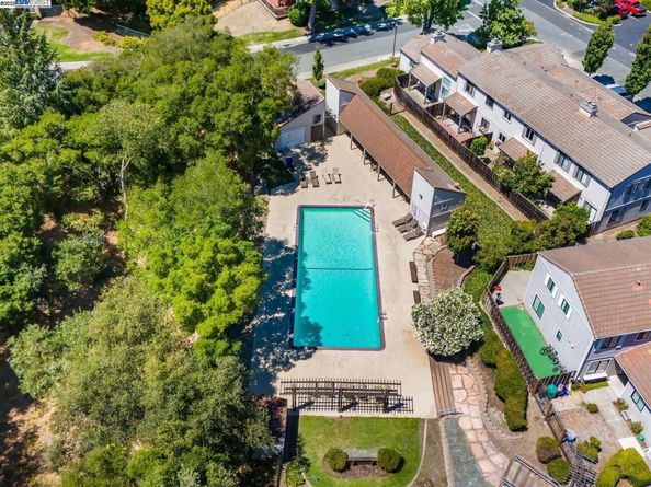 9 Moraine Court, Hercules CA 94547
