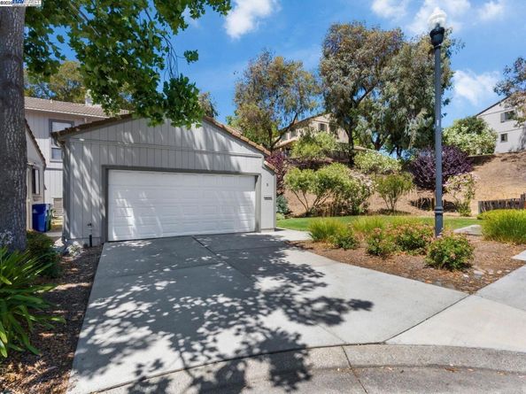 9 Moraine Court, Hercules CA 94547