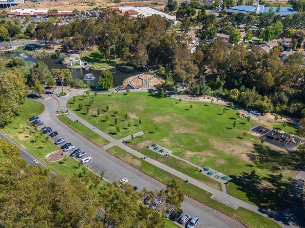 9 Moraine Court, Hercules CA 94547